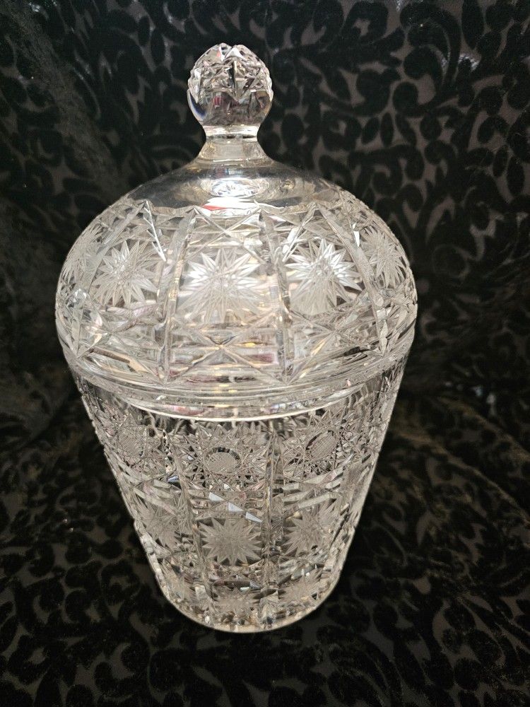 $35.00 - 11" Bohemian Czech Cut Crystal Cookie Jar! Exquisite Design/Like New Condition!