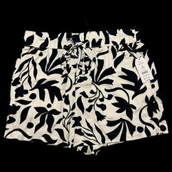 12 New with tags Women’s Shorts Small Target