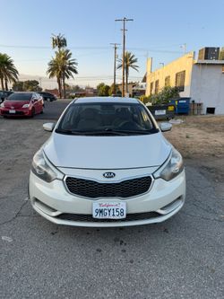 Kia Forte White Sedan
