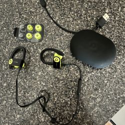 Powerbeats 3 Headphones 