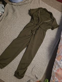 Green Jumper Size Medium