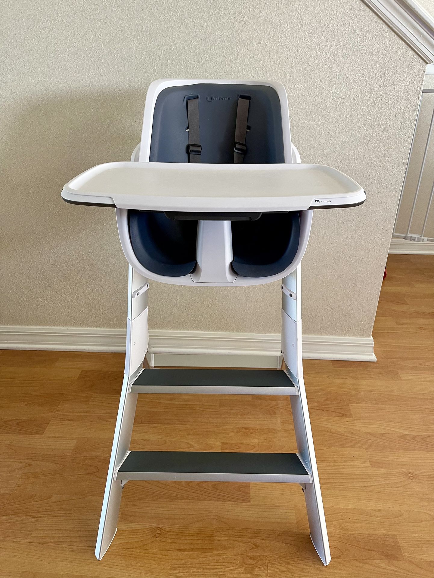 4moms Magnetic High Chair
