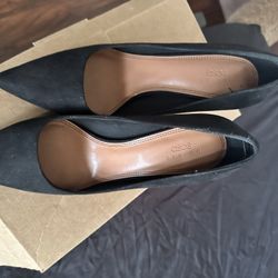 Black Pointed Heel