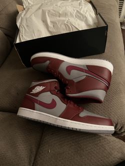 Air Jordan 1 Mid