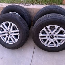 Toyota Tundra geo lander AT Tires And Rims