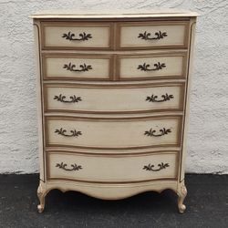Dresser French Provincial Bureau Highboy Chest of 5 Drawers