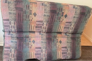 Mattress with sheet bundle
