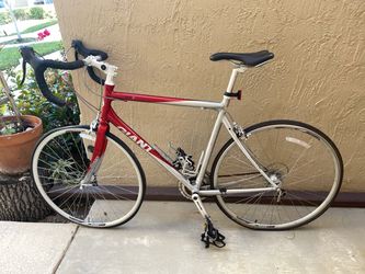 Giant OCR 3 Road Bike – Aluminum Frame, Shimano 24-Speed, 700c