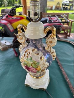 Vintage Ullrich Victorian lamp
