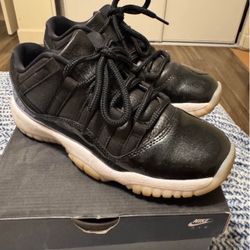 Jordan 11 Retro Low 
