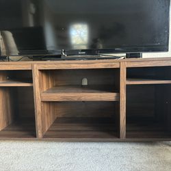 TV STAND WITH STORAGE