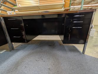 Tanker Desk
