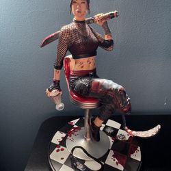 Dead Island 2 Amy Statue