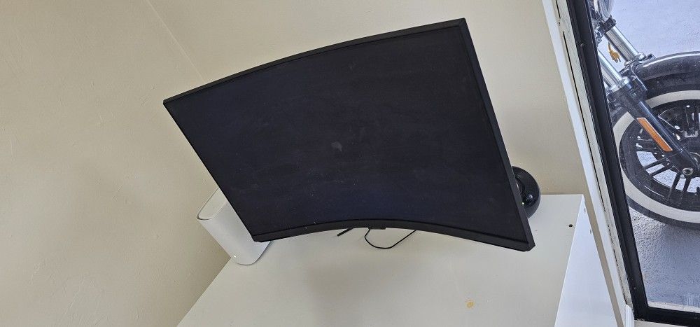 Odyssey Neo G8 Curved PC Monitor 