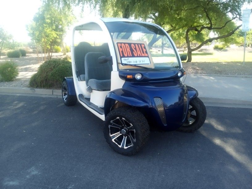 2000 Gem Golf Cart