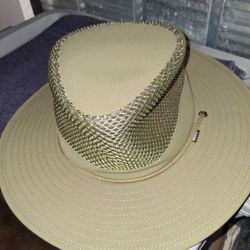 Rei. Wide. Brim. .hat. 