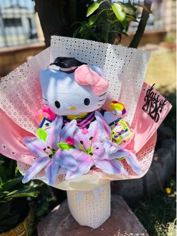 Hello Kitty graduation bouquet 💐