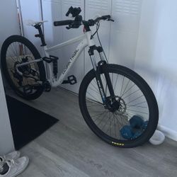 Ozark Trail FS.2 Slalom Mountain Bike