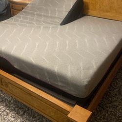 Split king mattress remedy sleep by renew less than six months old comes with king size adjustable, dual bed base zero gravity