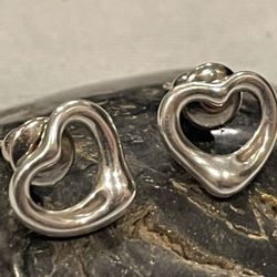 TIFFANY & CO. ELSA PERETTI OPEN HEART EARRINGS