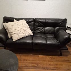 🛋️ Modern Black Leather Sofa – Like New!