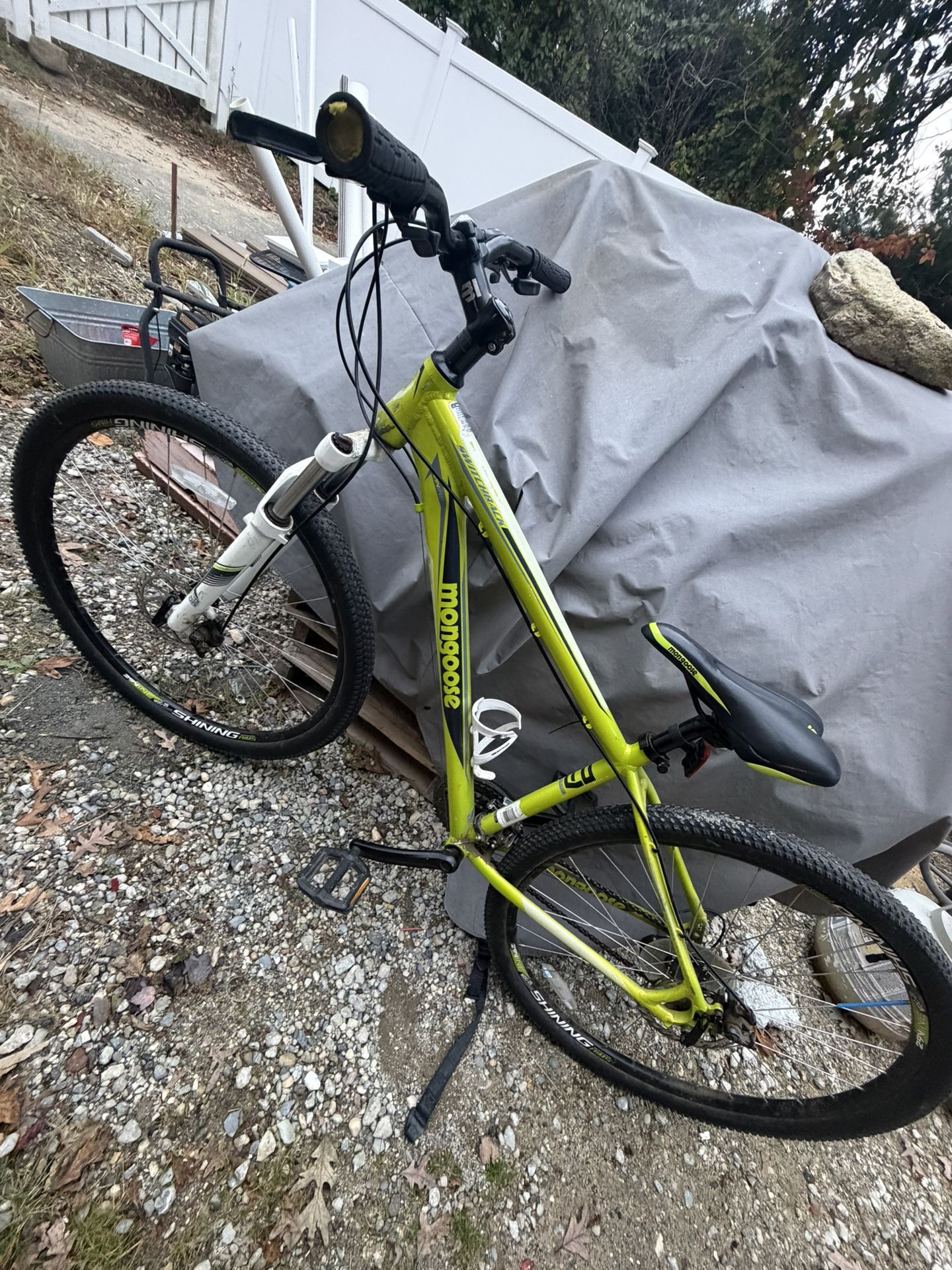 29’ Mongoose Maintain Bike