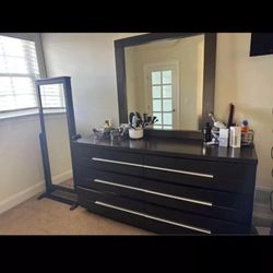 Dressing Table And Full Mirror 