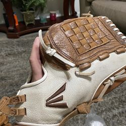 Easton Softball Glove