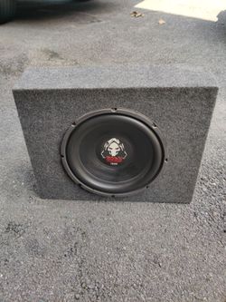 Boss Audio System 1600 watt subwoofer with enclosure