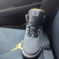 JORDAN MAX AURA 5 CEMENT GREY