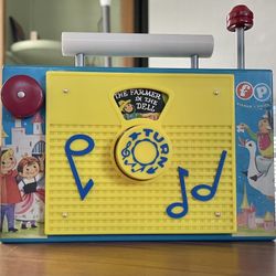 **VINTAGE** Fisher Price - Farmer in the Dell Toy TV/Radio- Music Box-Works Good