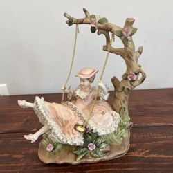 f225 Vintage Thorens Swing Movement Ceramic Ardalt Japan Musical Box Figurine