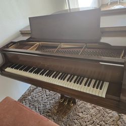 1900s WM Knabe Baby Grand Piano
