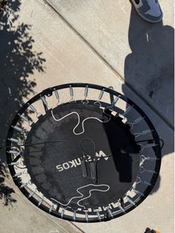 Workout trampoline