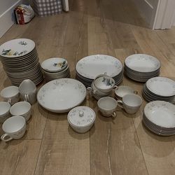 Mikasa And Chrysanthemum China Set