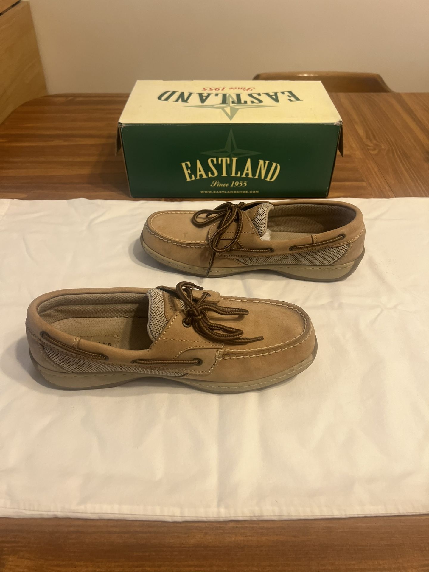 Eastland sperry’s size 9.5