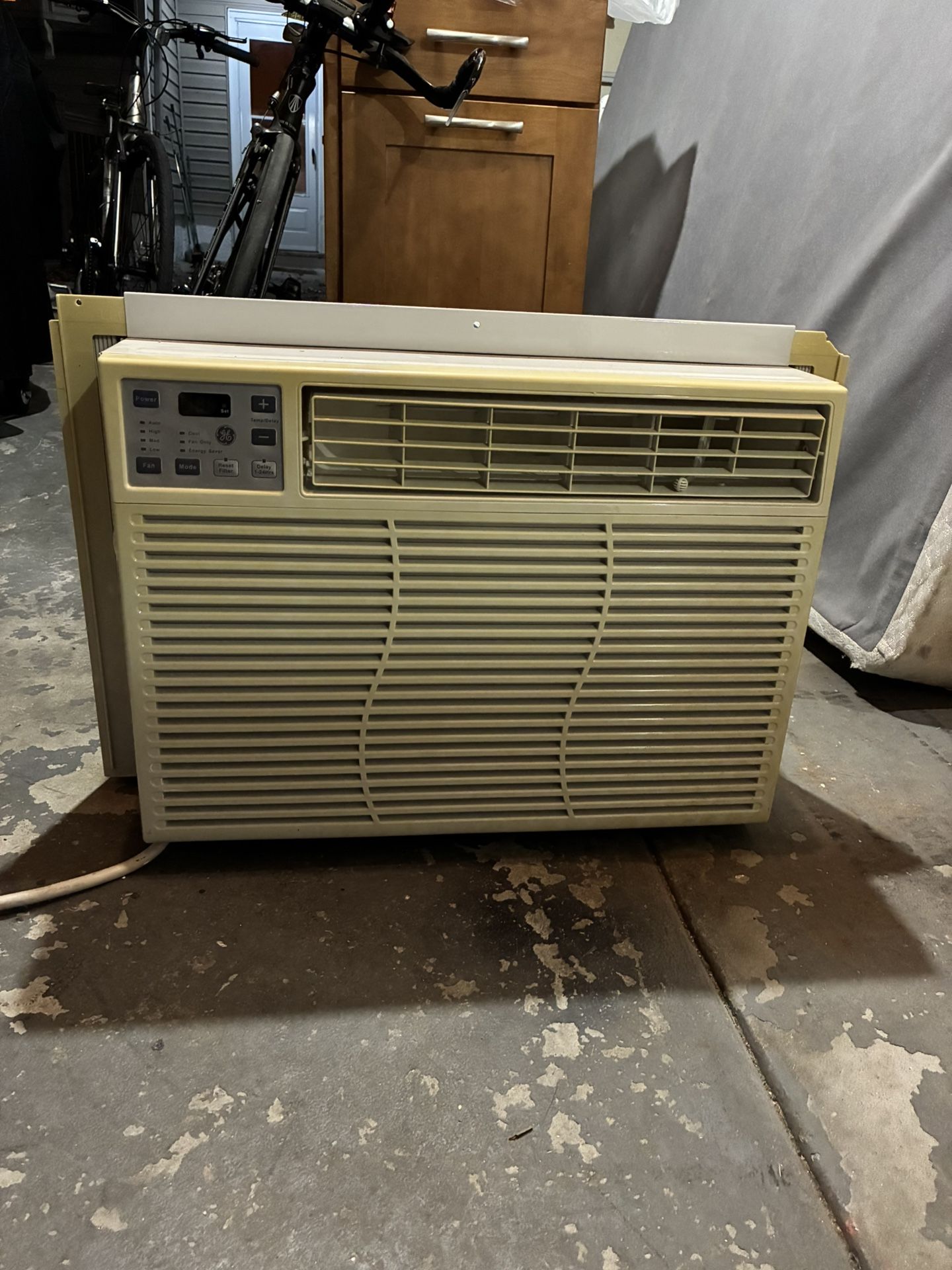 GE Air Conditioner 12,000BTU