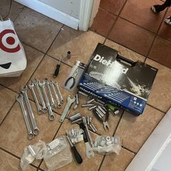 Die Hard 156 Piece Tool Set With Case Brand New Never Opened