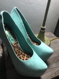 New ALBA heels 6 1/2 !!free!!