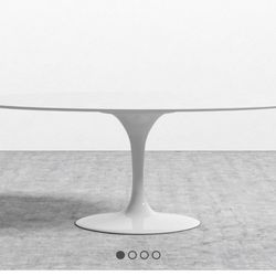 Oval Lacquer Tulip Table - White