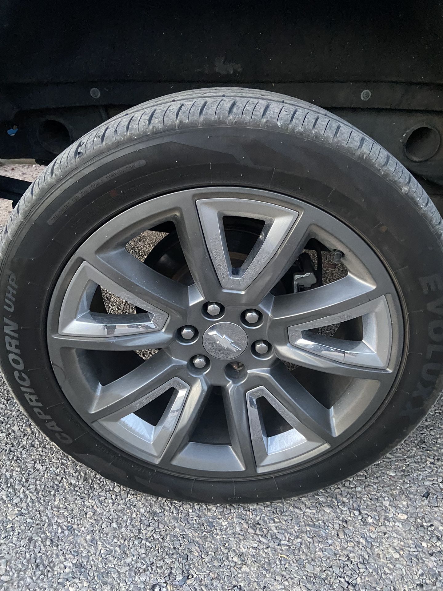 22” Silverado OEM Wheels An Tires