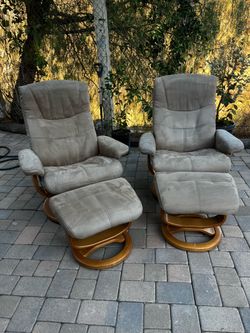 Vintage - Palliser Scandinavian-style swivel recliner with a matching ergonomic ottomans (pair)