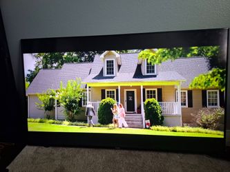Roku smart 4K TV 70 inches