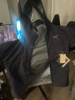 Brand new Arc’teryx beta jacket size small