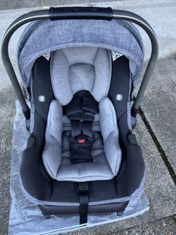 Nuna Mixx 2 infant car seat (in Des Moines)
