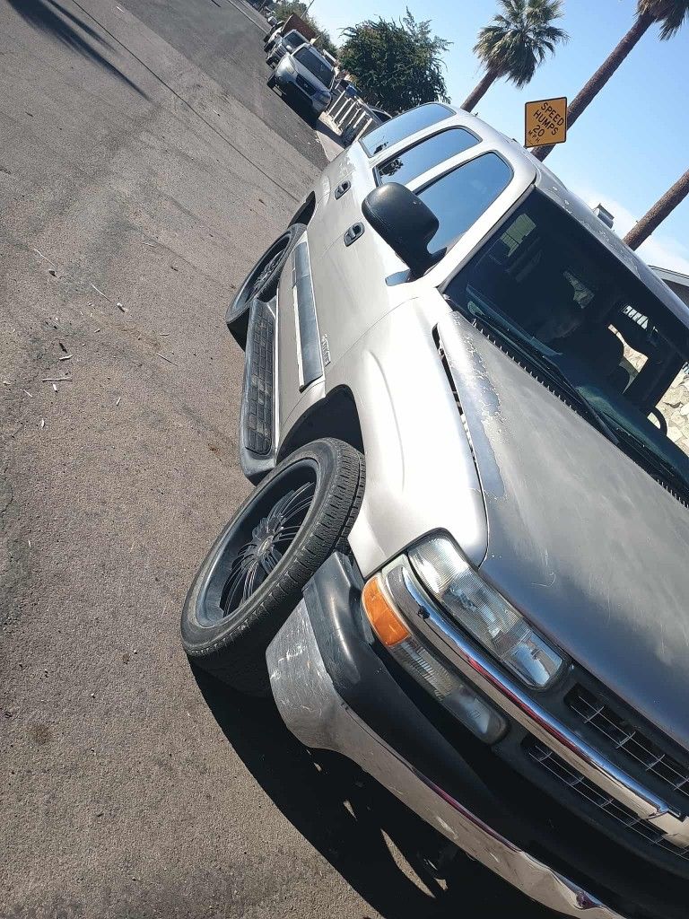 2002 Chevrolet Tahoe