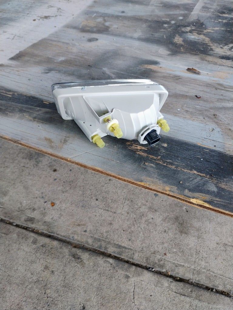 Brand New Front Driver Side Fog Lamp