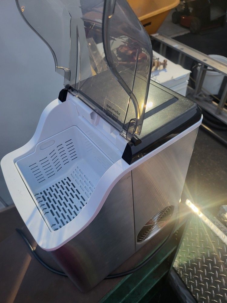 Ice Maker