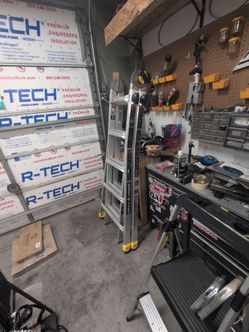 Gorilla ladder 23ft extendable