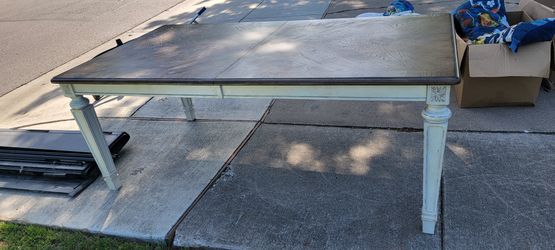 Dinning Table